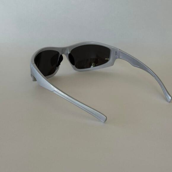 Y2K Vintage Silver Sunglasses Slim Rectangle Unisex UVA UVB Protection New - Picture 5 of 6